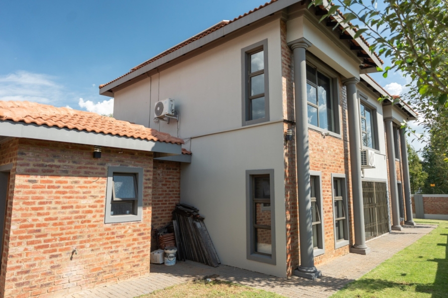 3 Bedroom Property for Sale in Grimbeeck Park North West